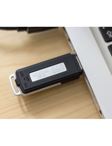 Secutek UR-08:  voice recorder in a flash drive with a long life